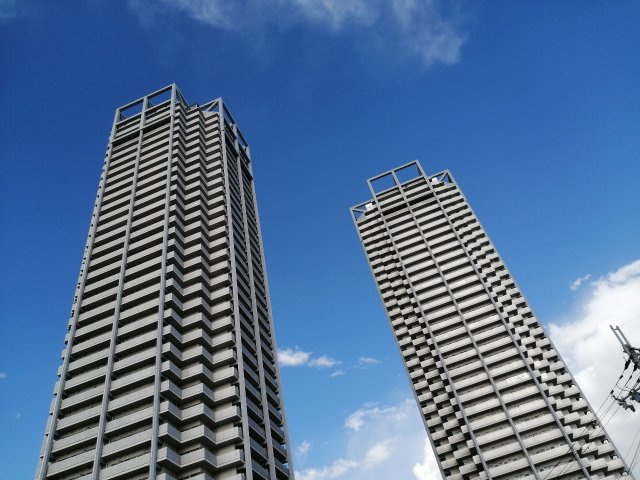 アルザブルータワー