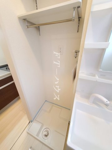 習志野市谷津１丁目のアパートの玄関