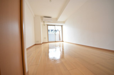 【居間・リビング】 | カスタリア三宮