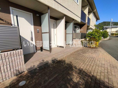 【エントランス】 | プレミアス東野