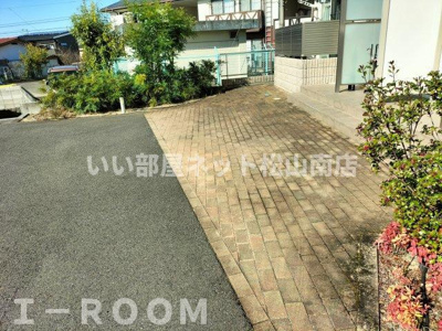 【エントランス】 | プレミアス東野