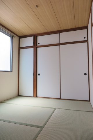 梅本マンションの和室