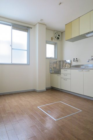 梅本マンションの居間・リビング