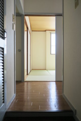 梅本マンションの玄関