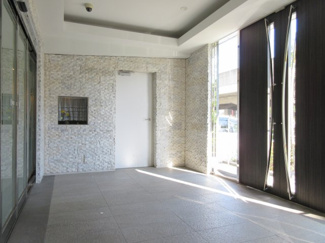 【エントランス】