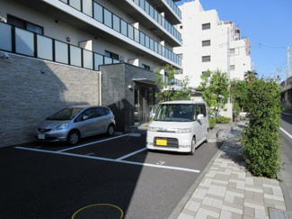 【駐車場】