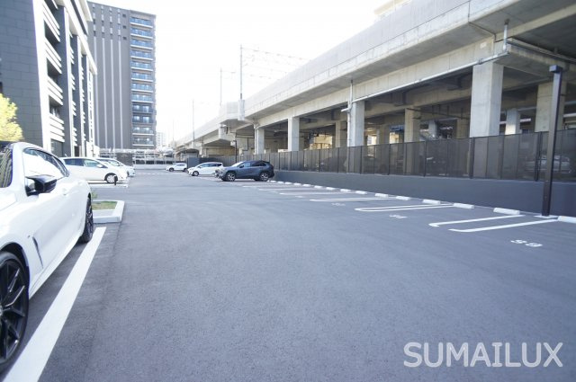 熊本市西区春日３丁目の賃貸マンションの駐車場