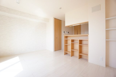 【居間・リビング】 | ファーストハイム | ※同物件、同タイプ、間取り反転のお部屋です