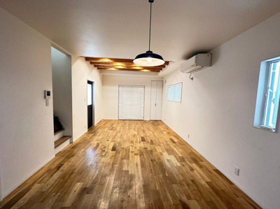 【居間・リビング】 | 吉井町２丁目　戸建て