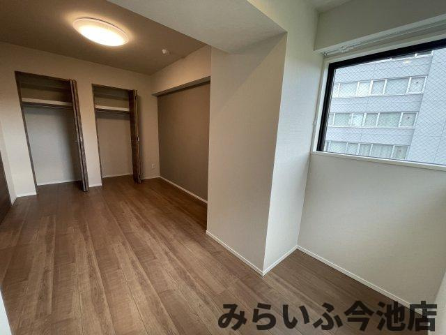 【洋室】 | ロイヤルカーサ千種 | 洋室8.4帖