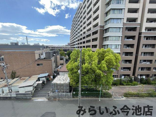 【展望】 | ロイヤルカーサ千種 | 15.2帖のリビングからの展望