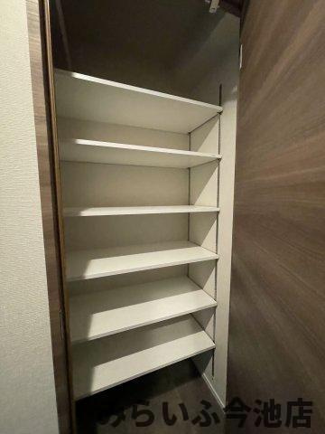 【収納】 | ロイヤルカーサ千種 | 玄関横のシューズクローゼット