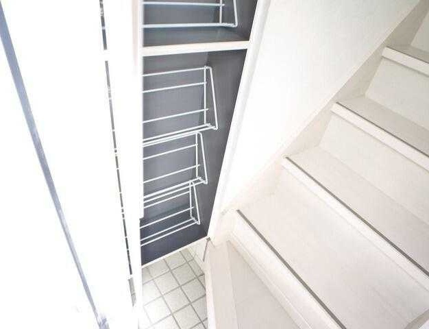 ウィンズパレ田無の玄関