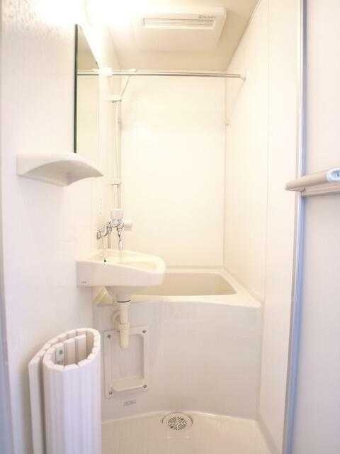 ウィンズパレ田無の浴室