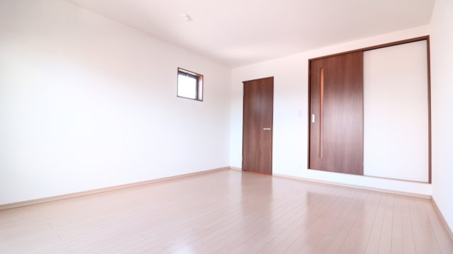 ワコーレヴィアーノ須磨月見山本町Ⅱの居間・リビング