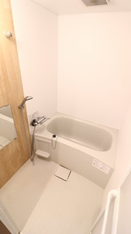 ワコーレヴィアーノ須磨月見山本町Ⅱの浴室