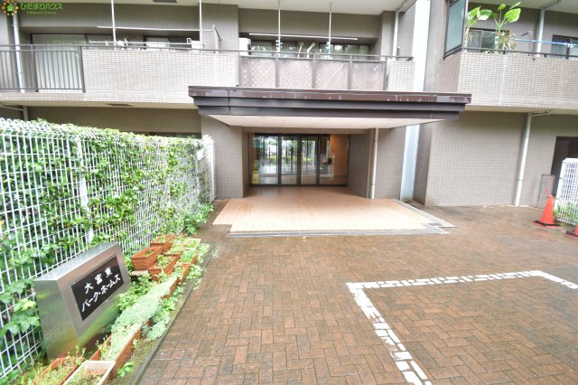 大宮東パーク・ホームズのエントランス