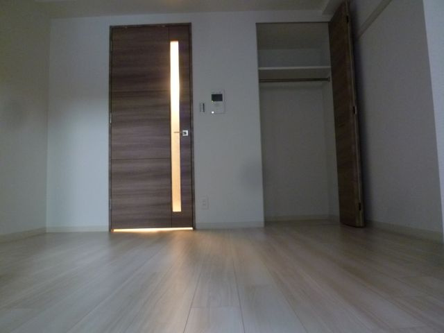 プレサンス難波幸町の収納
