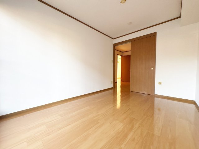 【洋室】 | チェリークイーン