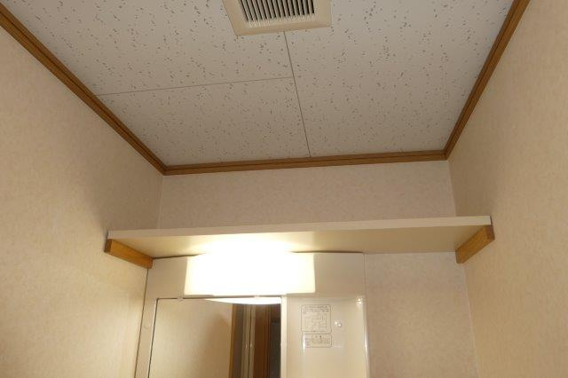 アルジェント　シェソワの洗面所|洗面所棚