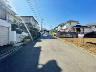 【前面道路含む現地写真】
