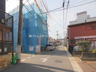 【前面道路含む現地写真】