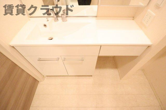 GrandBonheurの洗面所|脱衣スペースもあります