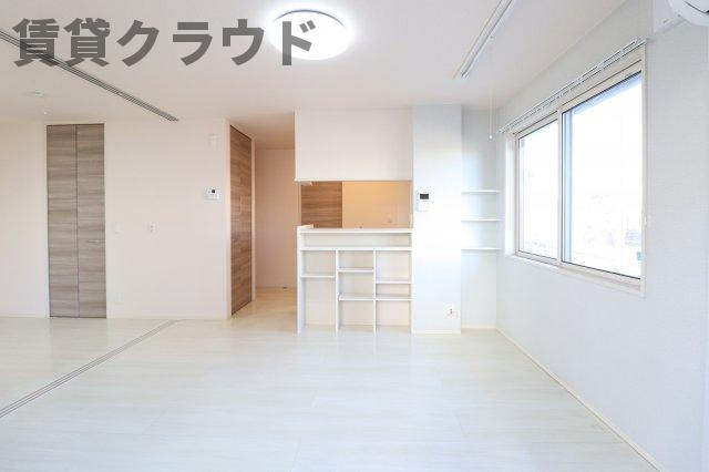 GrandBonheurの居間・リビング|室内物干