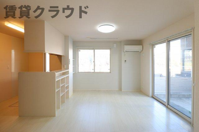 GrandBonheurの居間・リビング|こちらのリビングで趣味の時間をお楽しみください