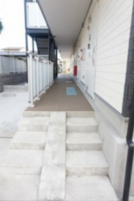 【エントランス】 | リブリ・ミライト | 落ち着いたエントランスです