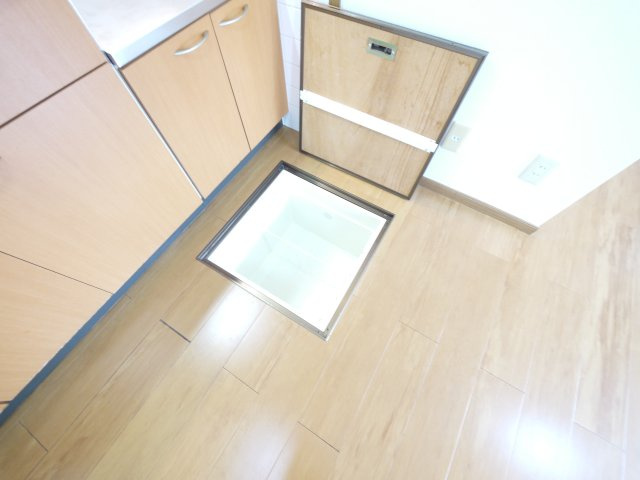ロジュマンＭＴＯの設備|床下収納