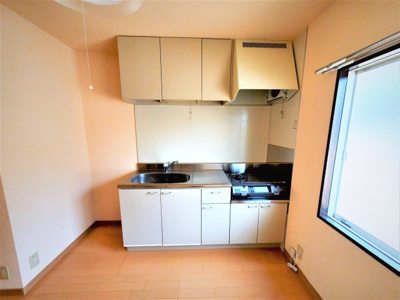 【キッチン】 | フレグランスコスモAB | コンパクトなキッチンで掃除もラクラク