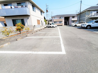 【駐車場】 | フレグランスコスモAB | 駐車場があります