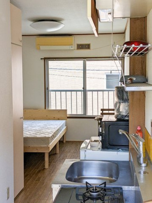 【居間・リビング】 | ヒラマツハイツ | 家具は附属いたします。（ベッドなし）