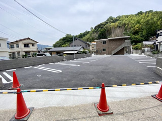 【駐車場】