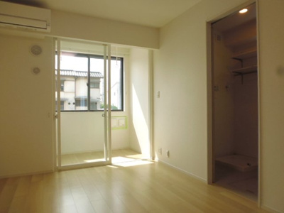 【寝室】 | ディリジェントエイト | 洋室