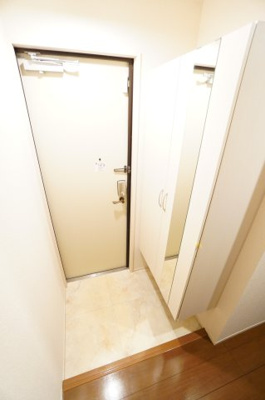 【玄関】 | ラテル・コート若松町