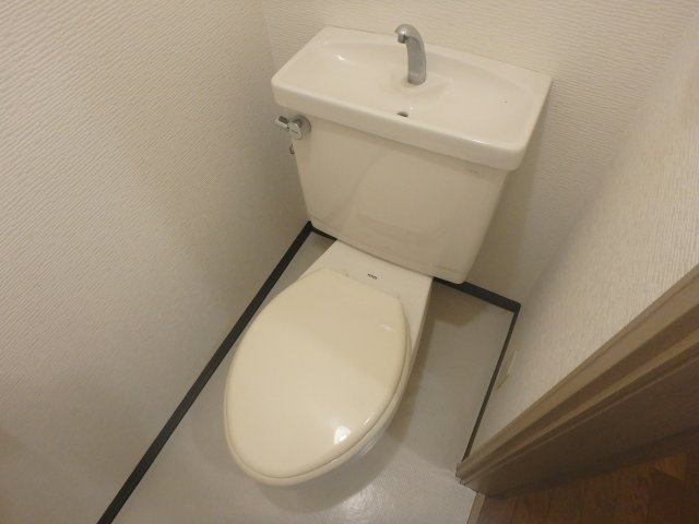 【トイレ】 | ピュアハウス青蘭館 | トイレです