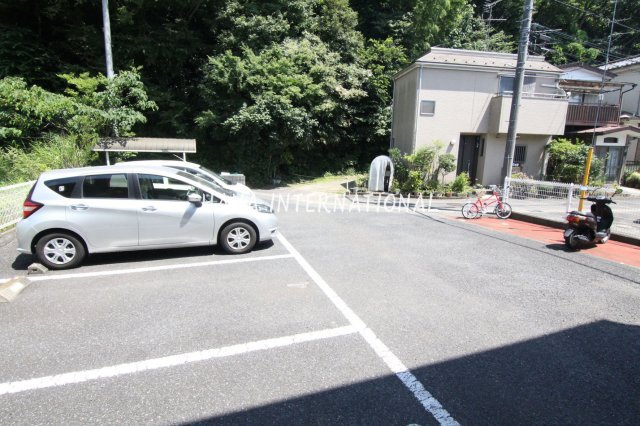 レオパレスＦｉｏｒｅⅢの駐車場
