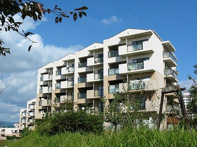 東急ドエル・アルス三田ウッディタウン中央Ｂ棟の外観