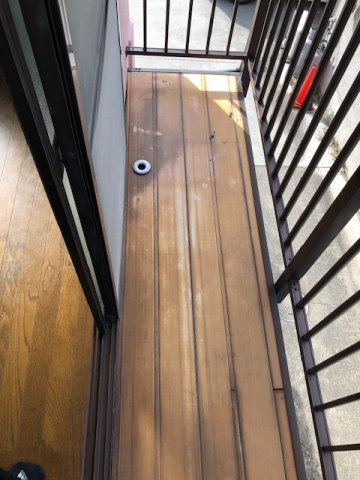 ベルメゾン一須賀Ⅲ号館のバルコニー|洗濯機置き場、外になります