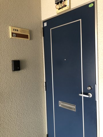 ベルメゾン一須賀Ⅲ号館の玄関