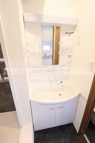 Like星久喜A棟の洗面所|忙しい朝の支度に活躍するシャンプードレッサーです！