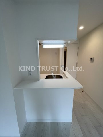 アーバンパークウメダウエストのキッチン|カウンターキッチンです