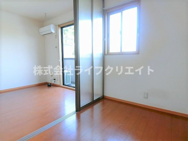 リビングタウン石川町Bの寝室