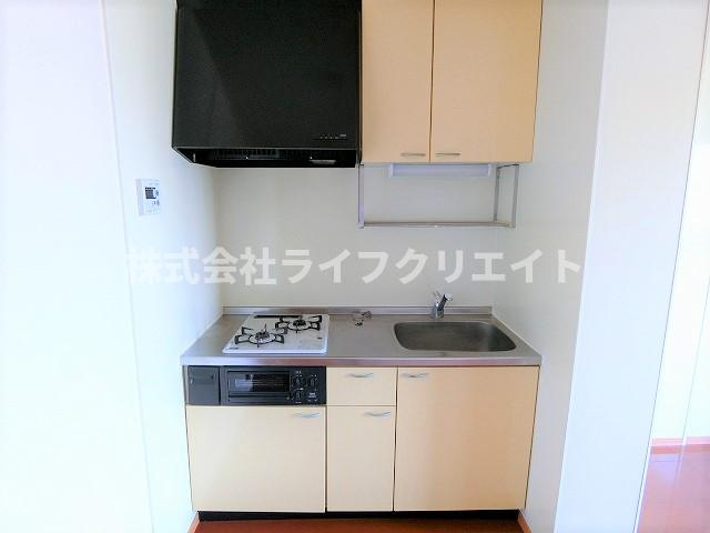 リビングタウン石川町Bのキッチン