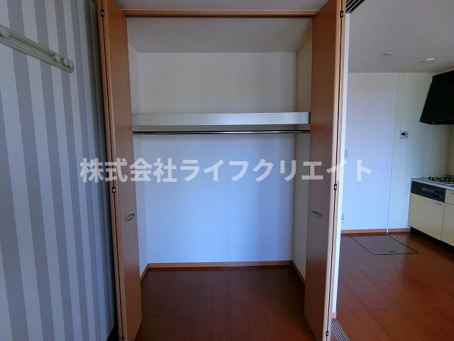 リビングタウン石川町Bの収納