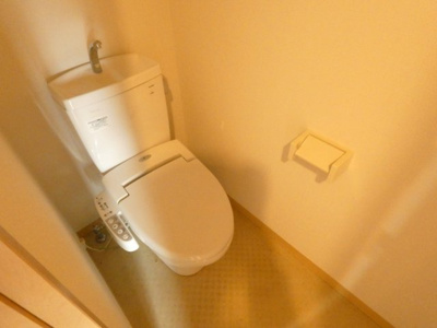 【トイレ】 | プルミエール小作 | 温水洗浄便座付き