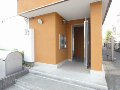 【エントランス】 | プルミエール小作