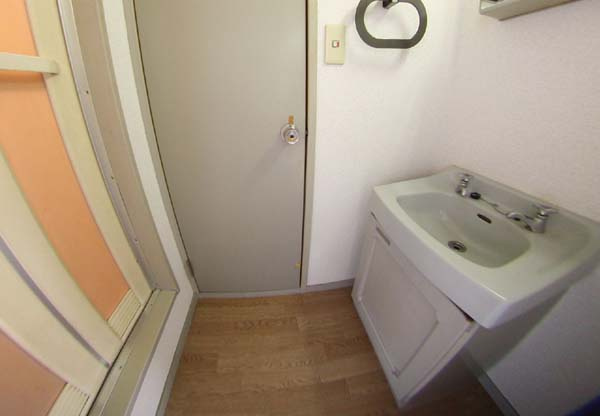 パナハイツの独立洗面台|独立洗面化粧台が付いています